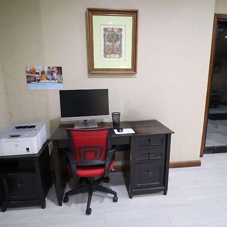 Super 8 By Wyndham Perryville Extérieur photo