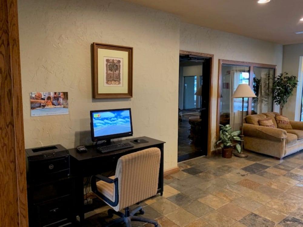 Super 8 By Wyndham Perryville Extérieur photo