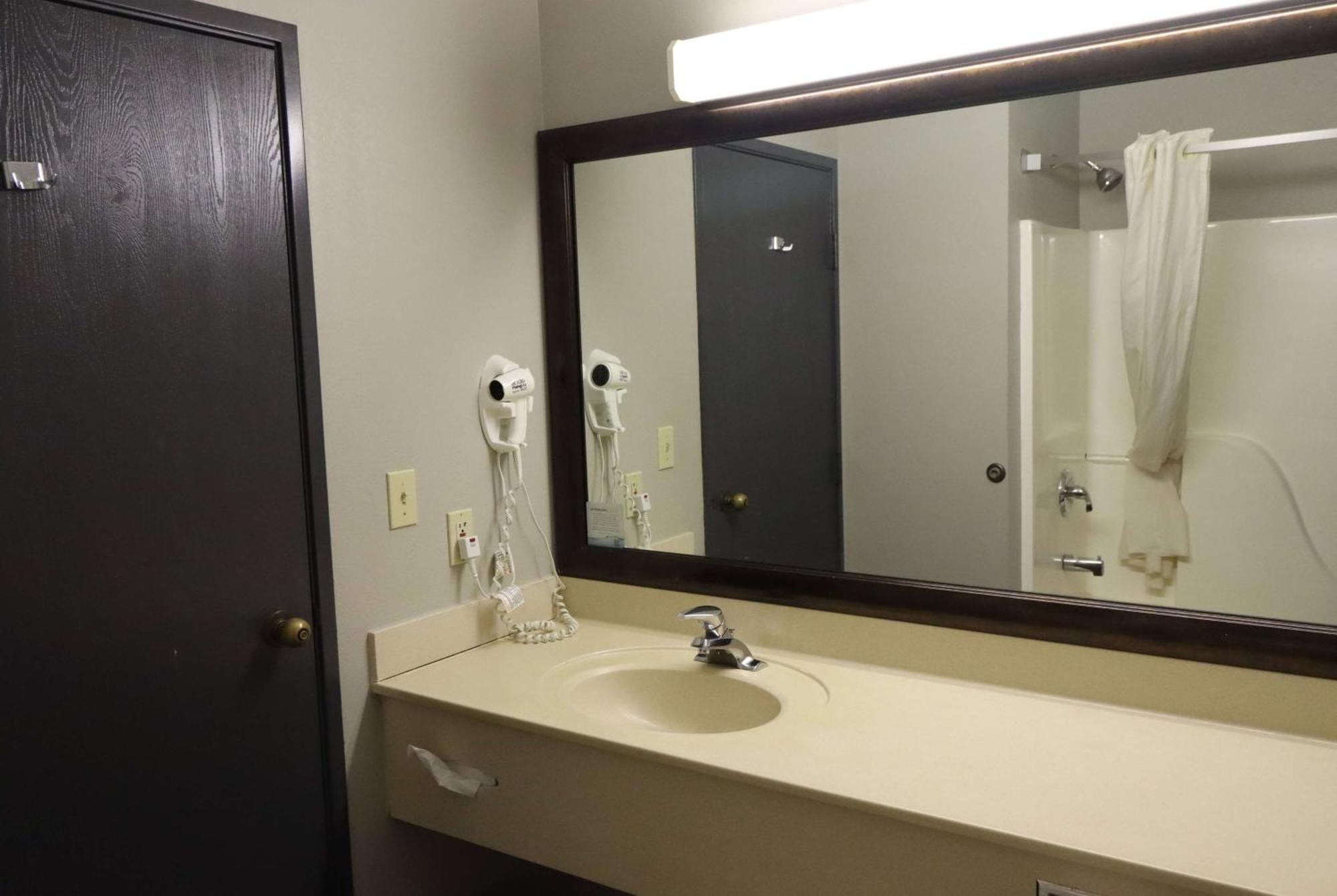 Super 8 By Wyndham Perryville Extérieur photo