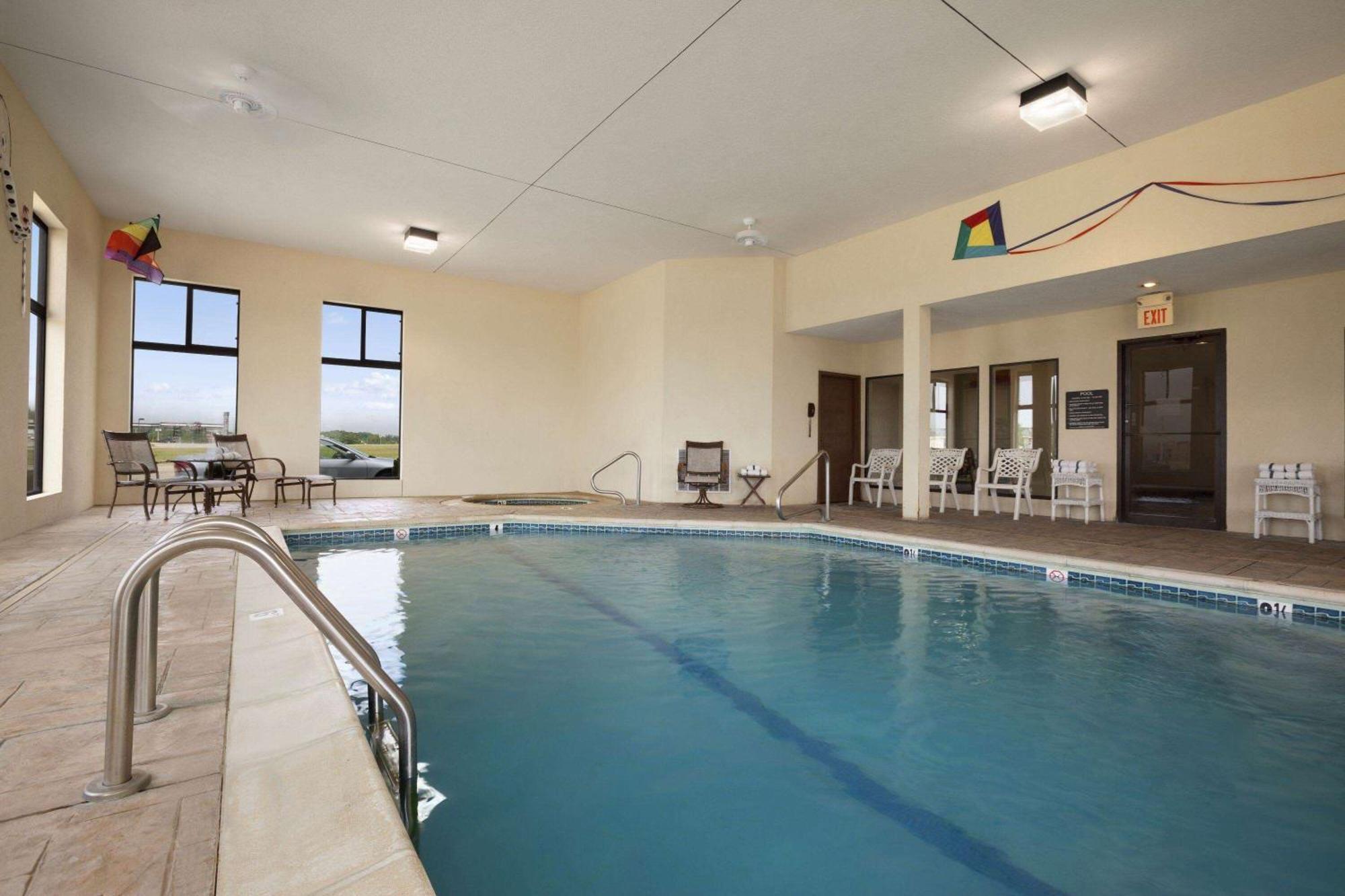 Super 8 By Wyndham Perryville Extérieur photo